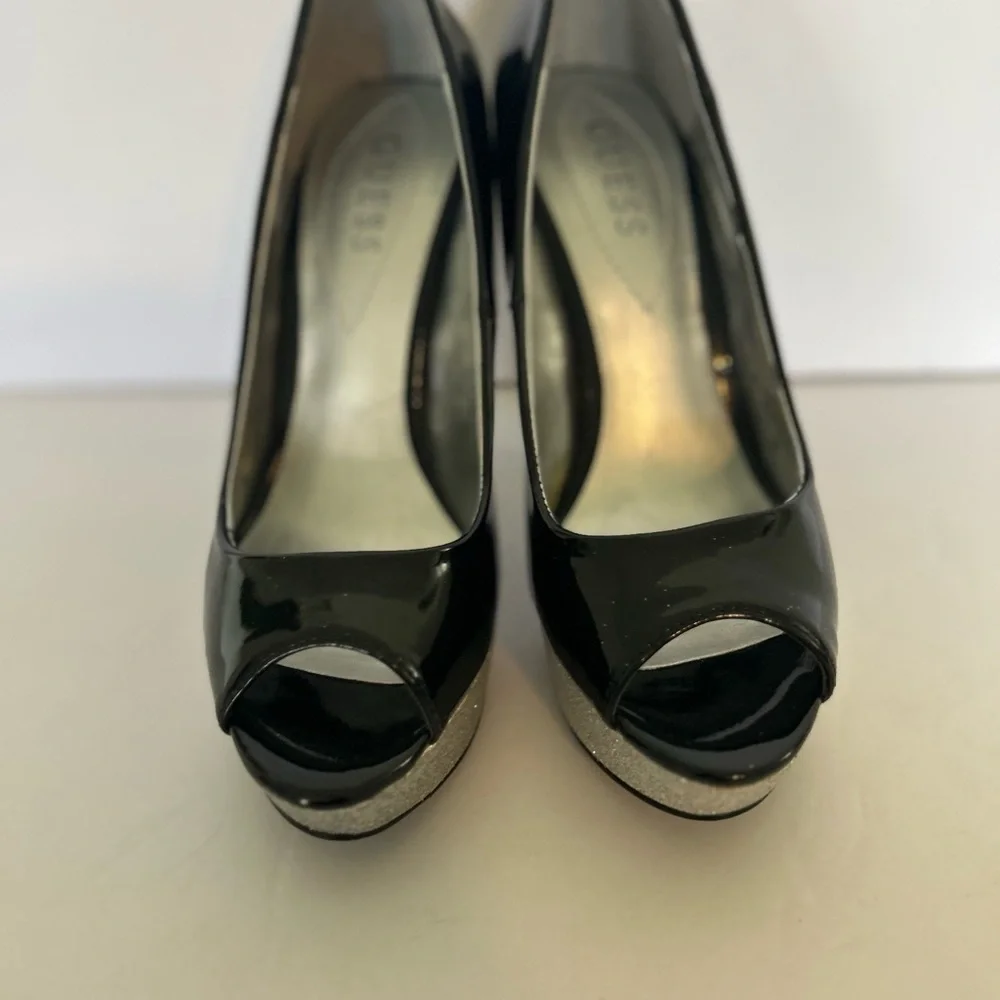 Guess Black and Silver Peep Toe HeelsSize 7